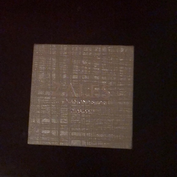 White Gold - Picture 5 of 5